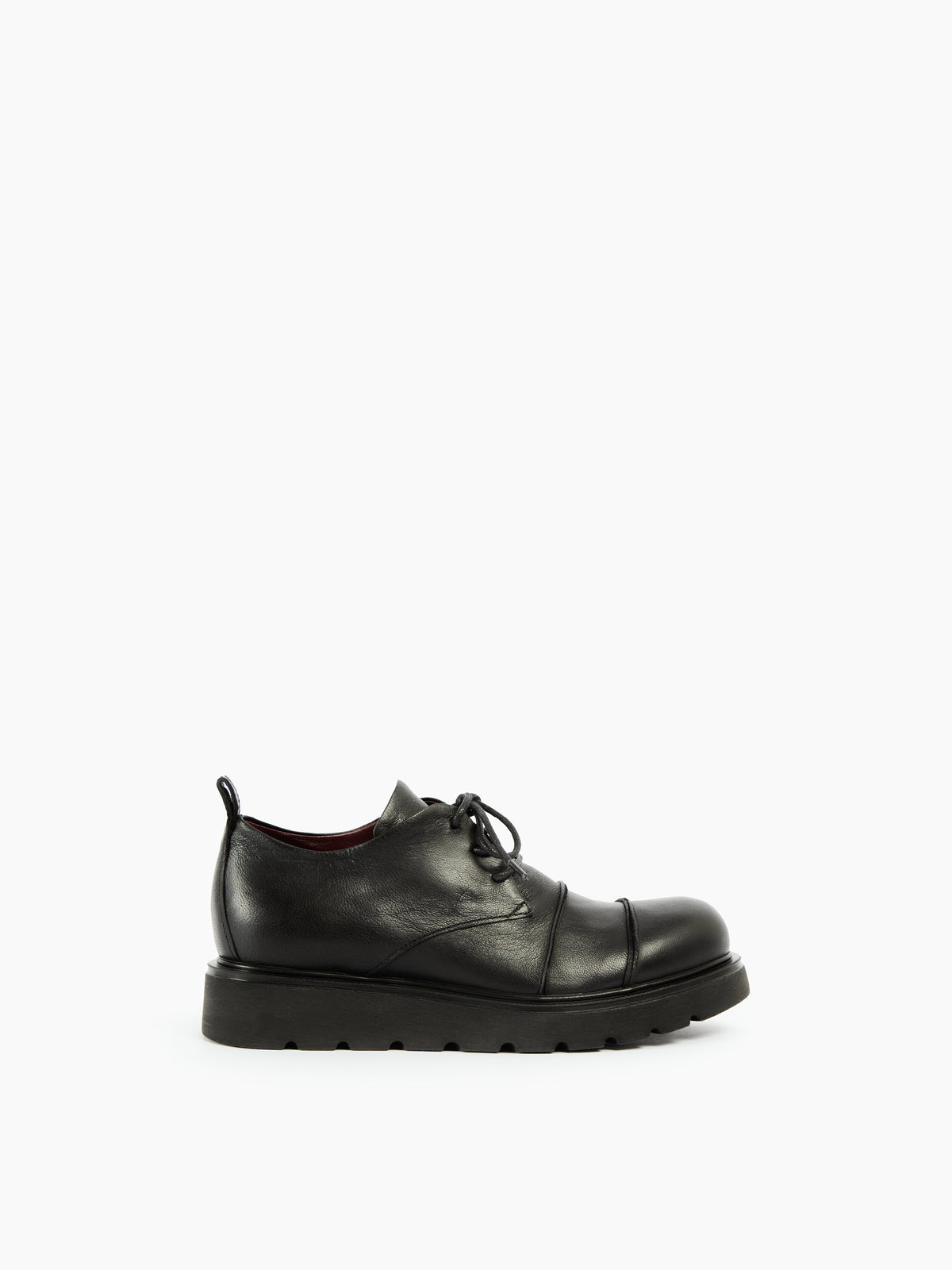 IXOS Derby con suola carrarmato NERO