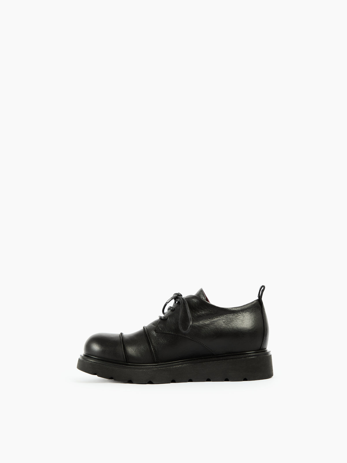 IXOS Derby con suola carrarmato NERO