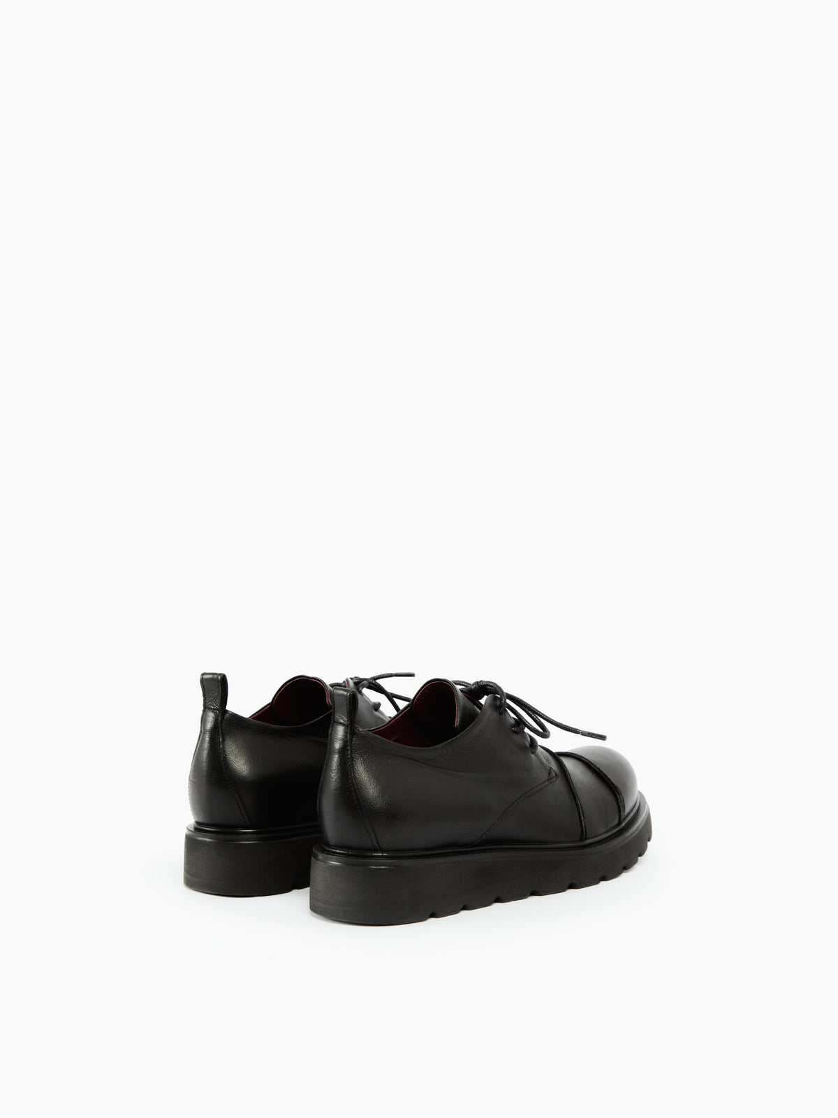 IXOS Derby con suola carrarmato NERO