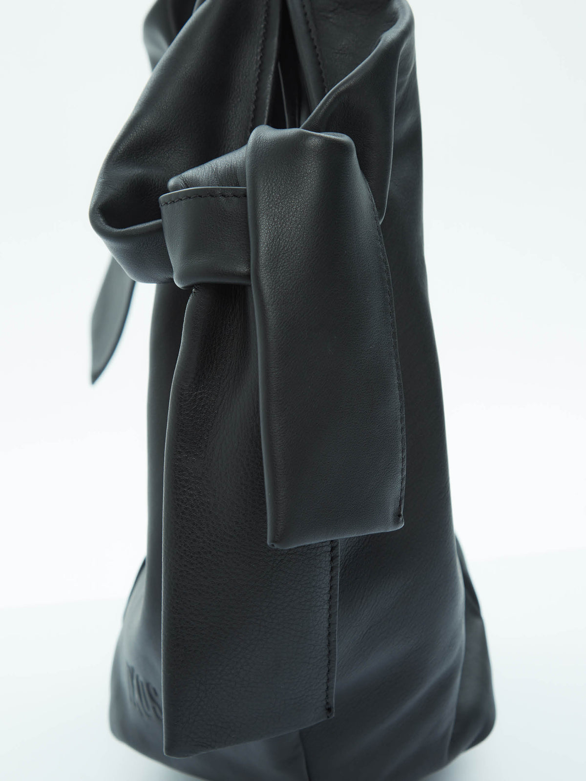 IXOS Borsa NERO