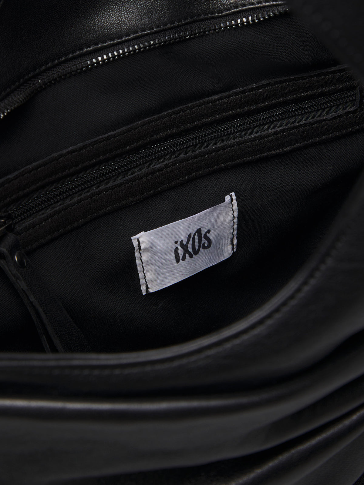 IXOS Borsa a spalla con nodo frontale NERO