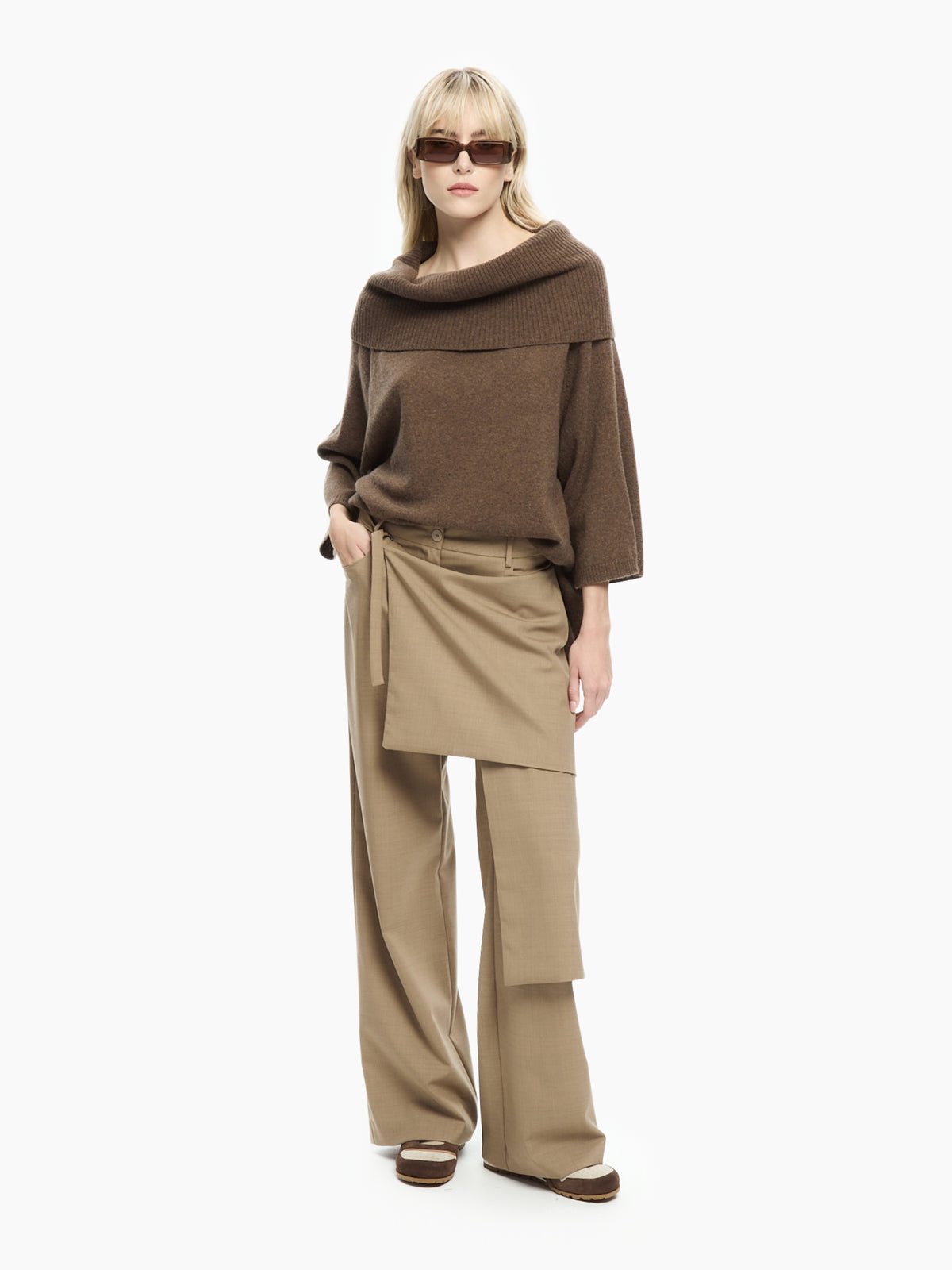 IXOS Maglia con collo ampio MARRONE