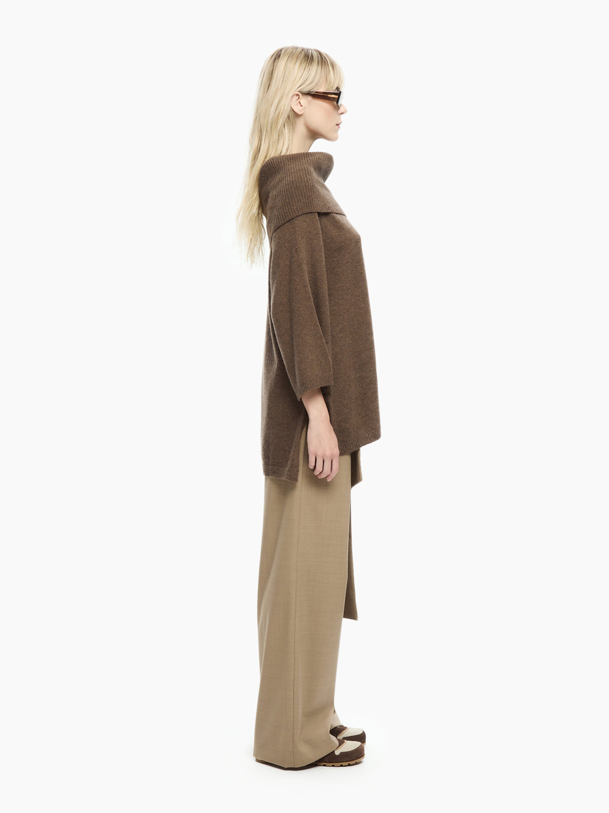 IXOS Maglia con collo ampio MARRONE