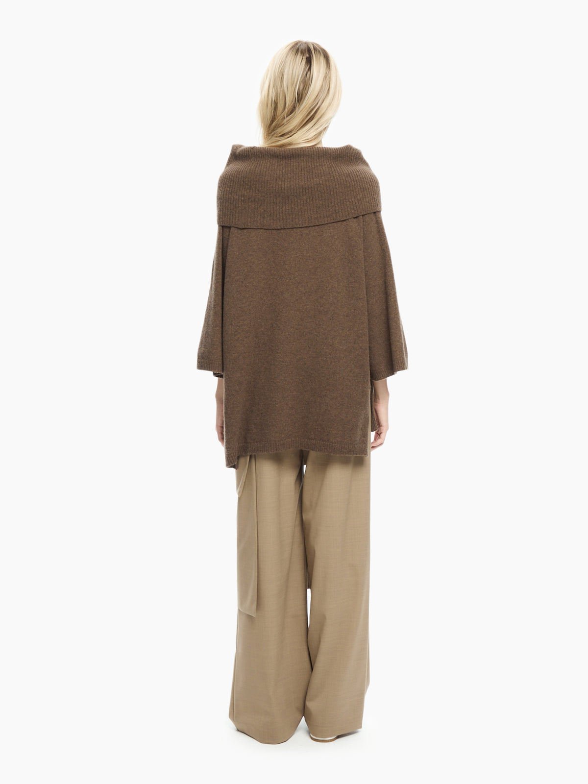 IXOS Maglia con collo ampio MARRONE