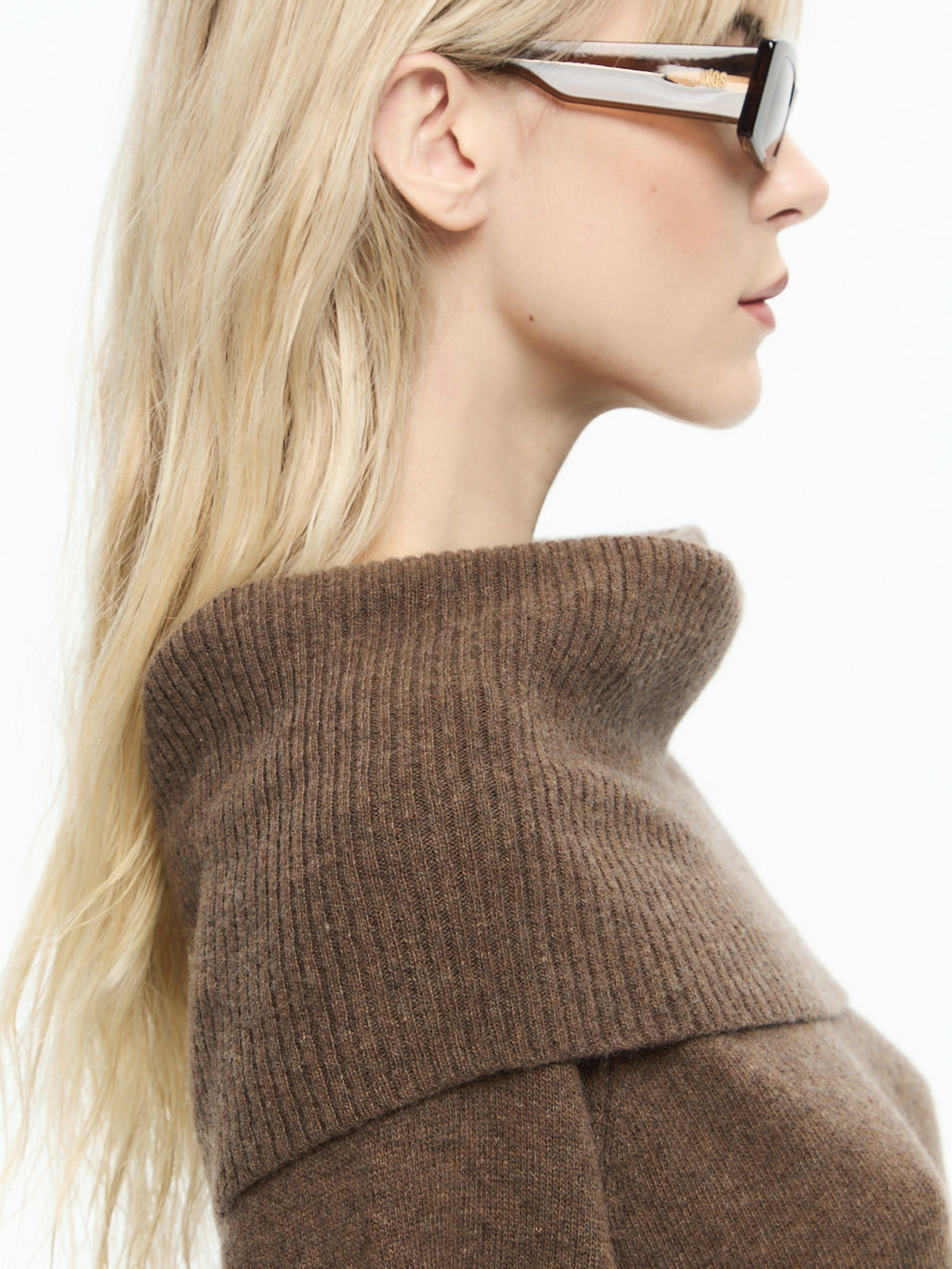 IXOS Maglia con collo ampio MARRONE
