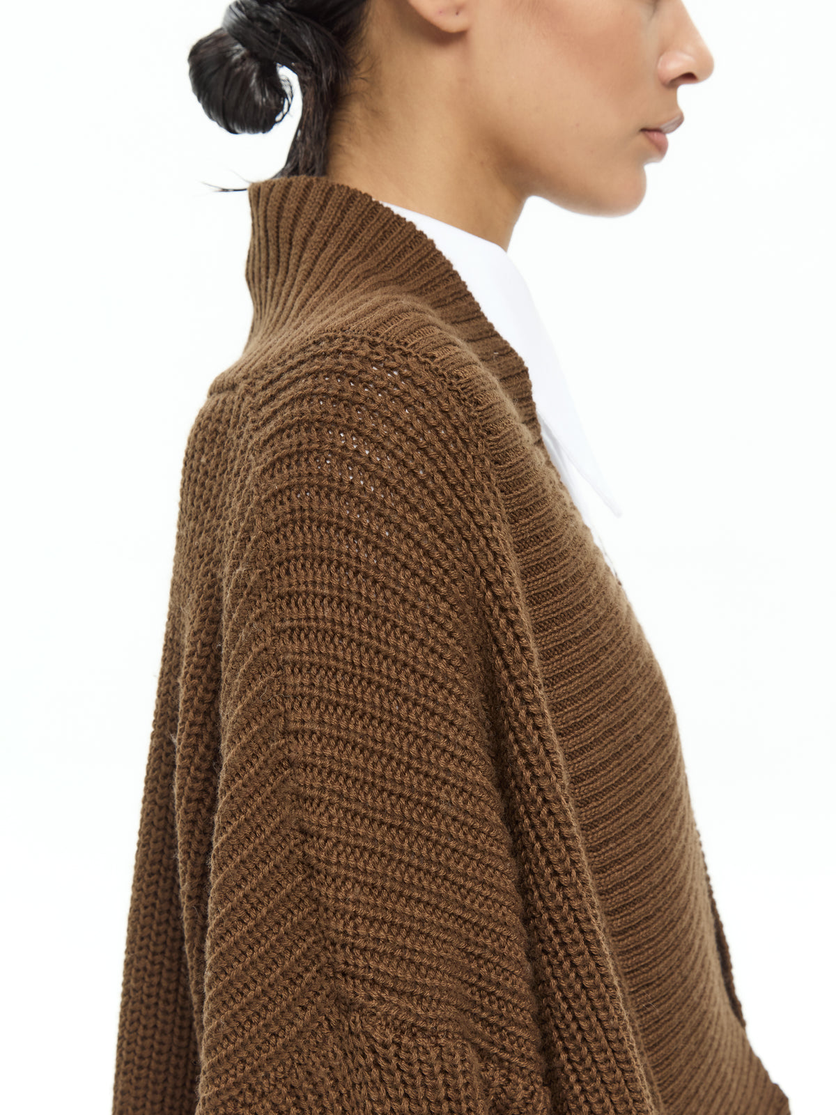 IXOS Maglia con scollo MARRONE