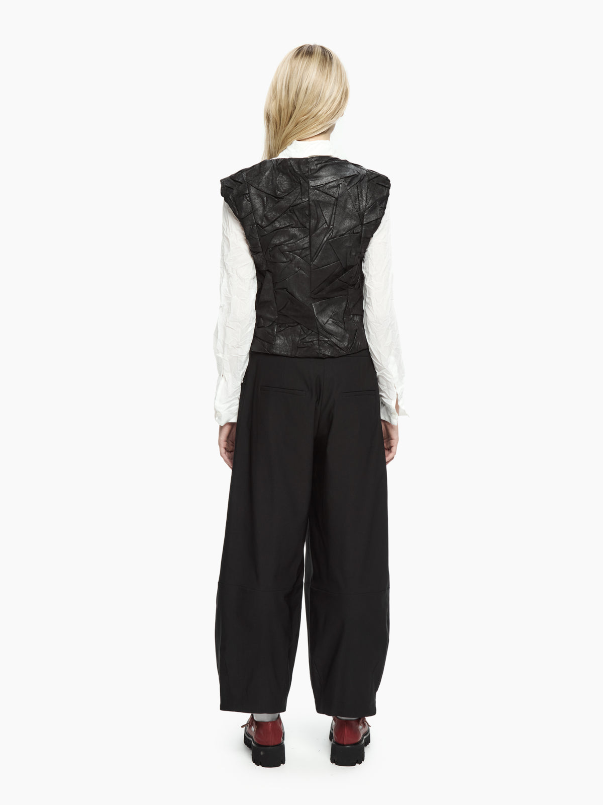 IXOS Gilet materico drappeggiato NERO
