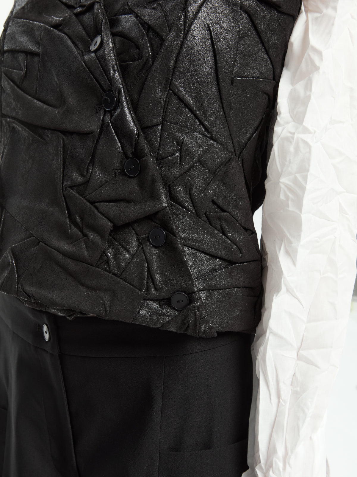 IXOS Gilet materico drappeggiato NERO