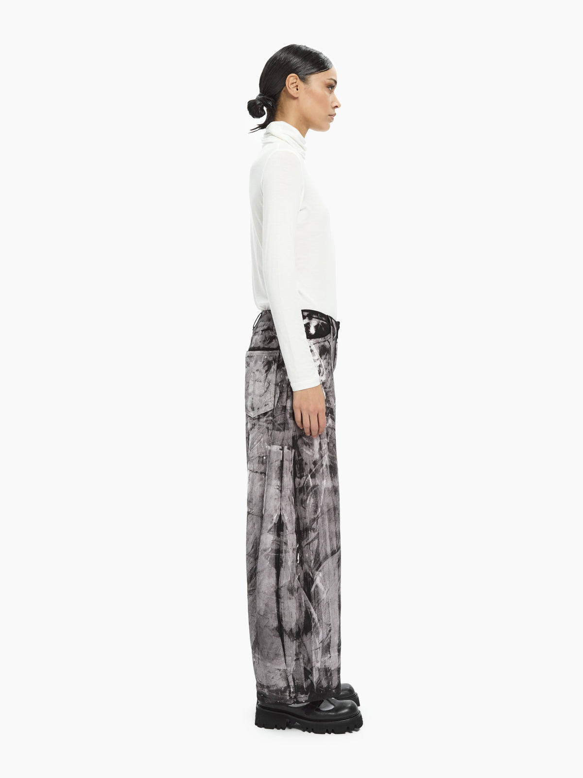 IXOS Pantaloni effetto materico NERO
