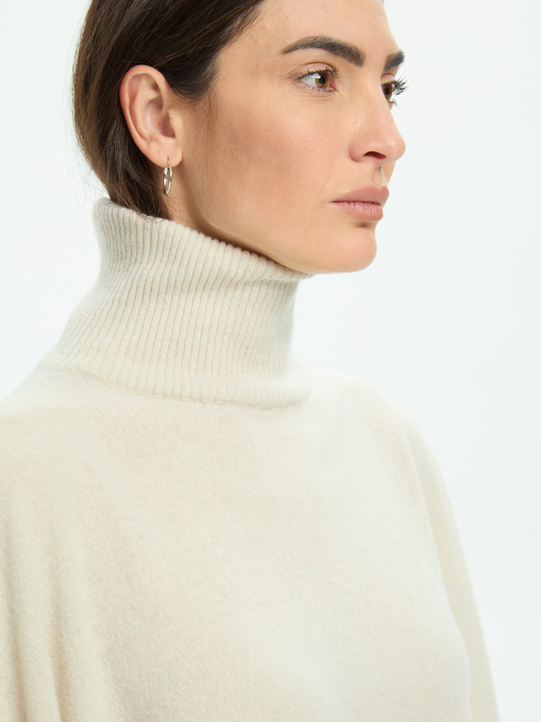 IXOS Poncho dolcevita in maglia