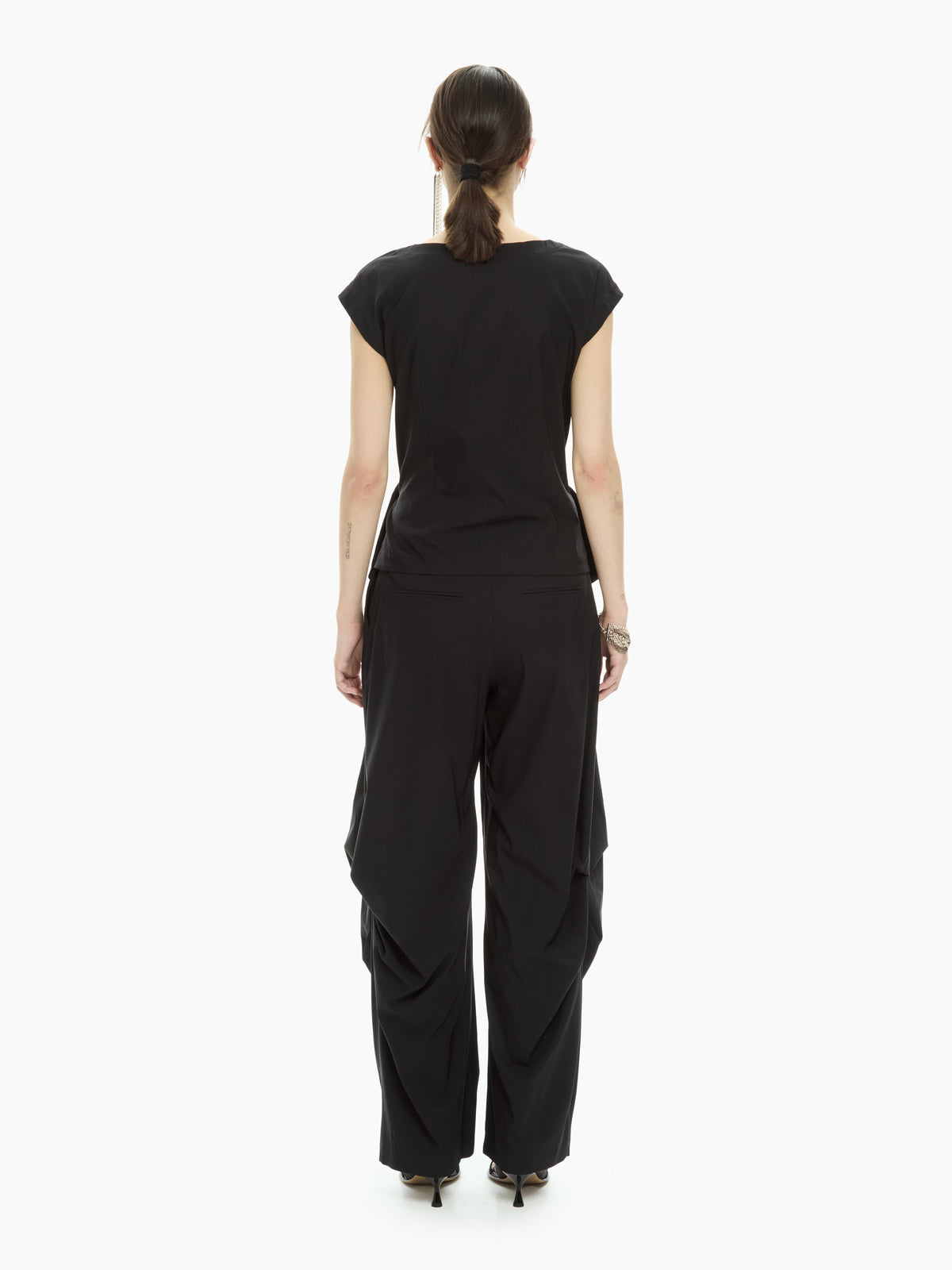 IXOS Top smanicato drappeggiato NERO