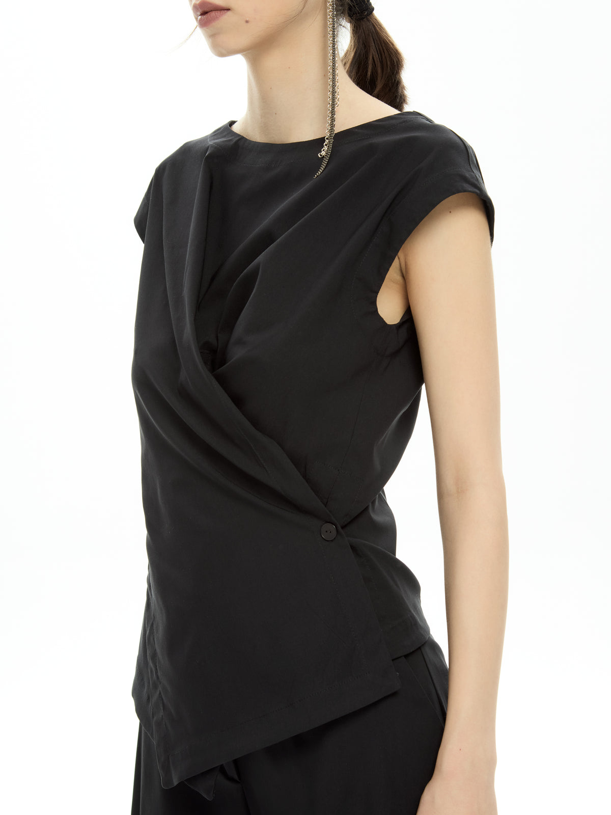 IXOS Top smanicato drappeggiato NERO