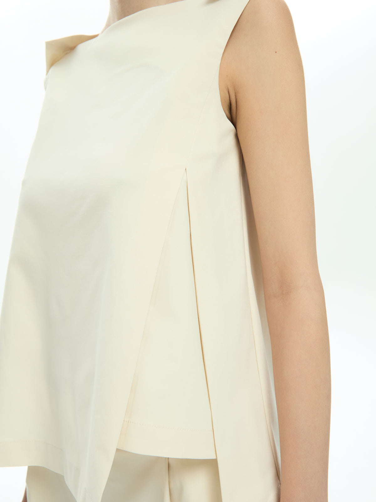 IXOS Top smanicato con scollo a barca BEIGE