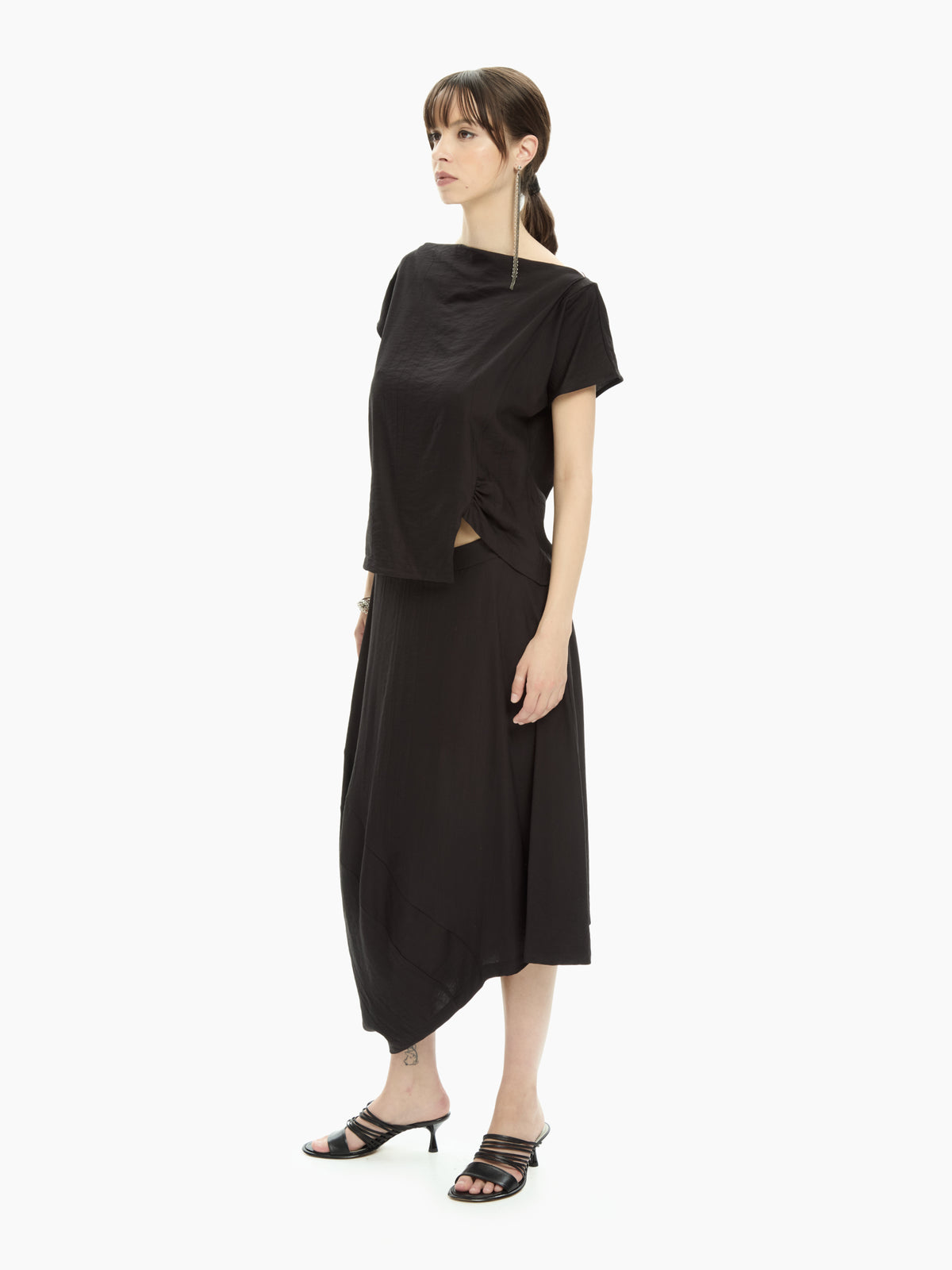 IXOS Top smanicato con arriccio laterale NERO