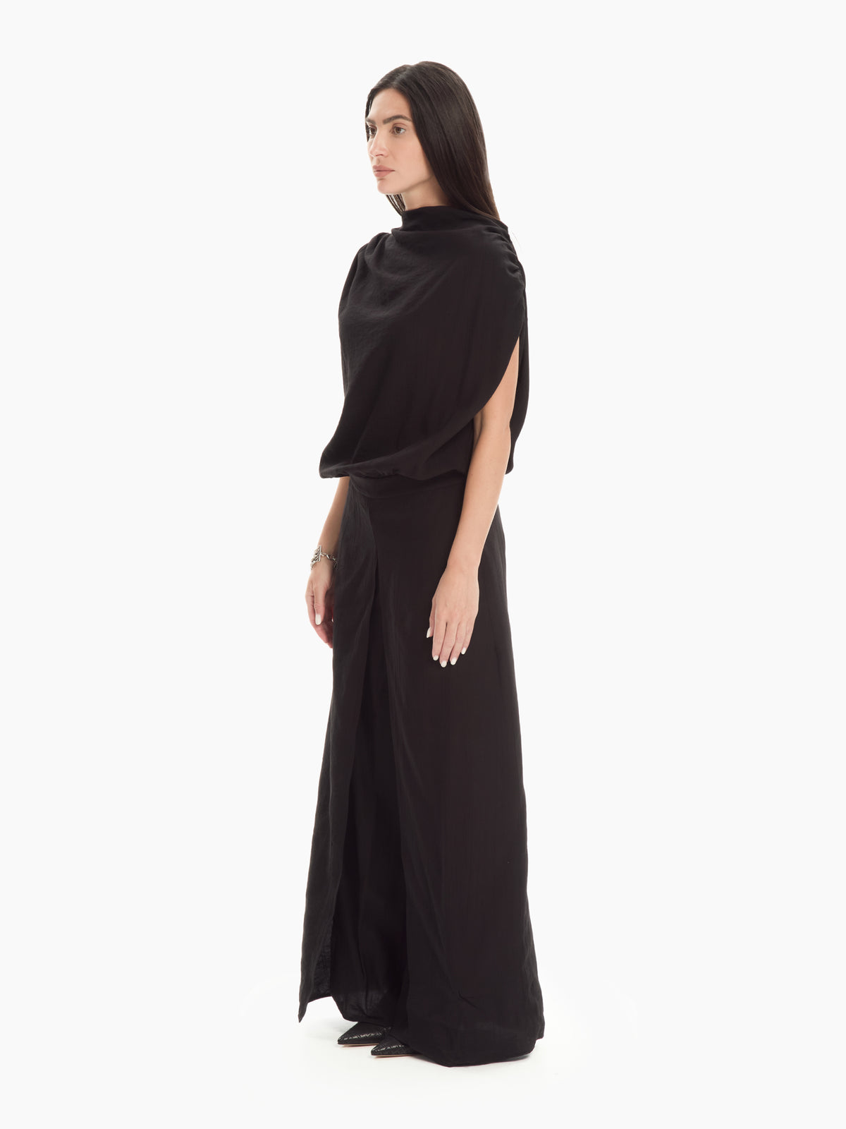 IXOS Tuta fluida con scollo drappeggiato NERO