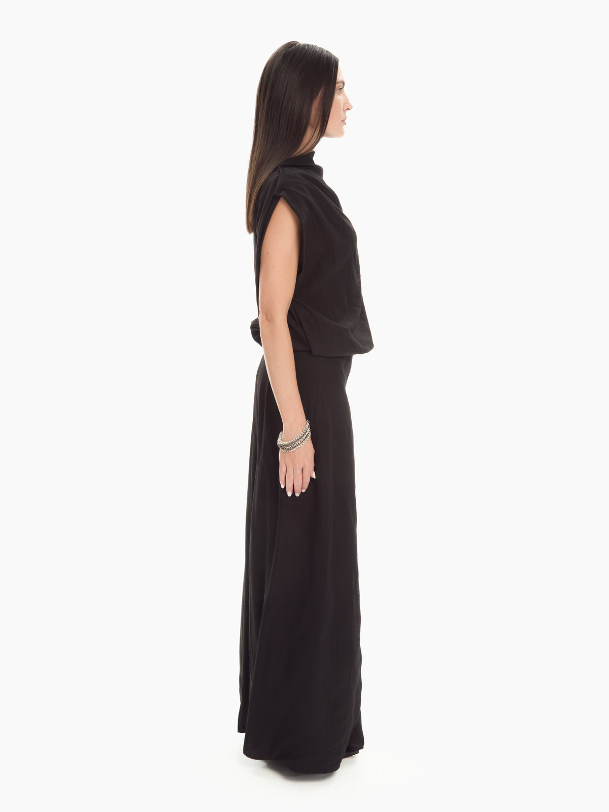 IXOS Tuta fluida con scollo drappeggiato NERO
