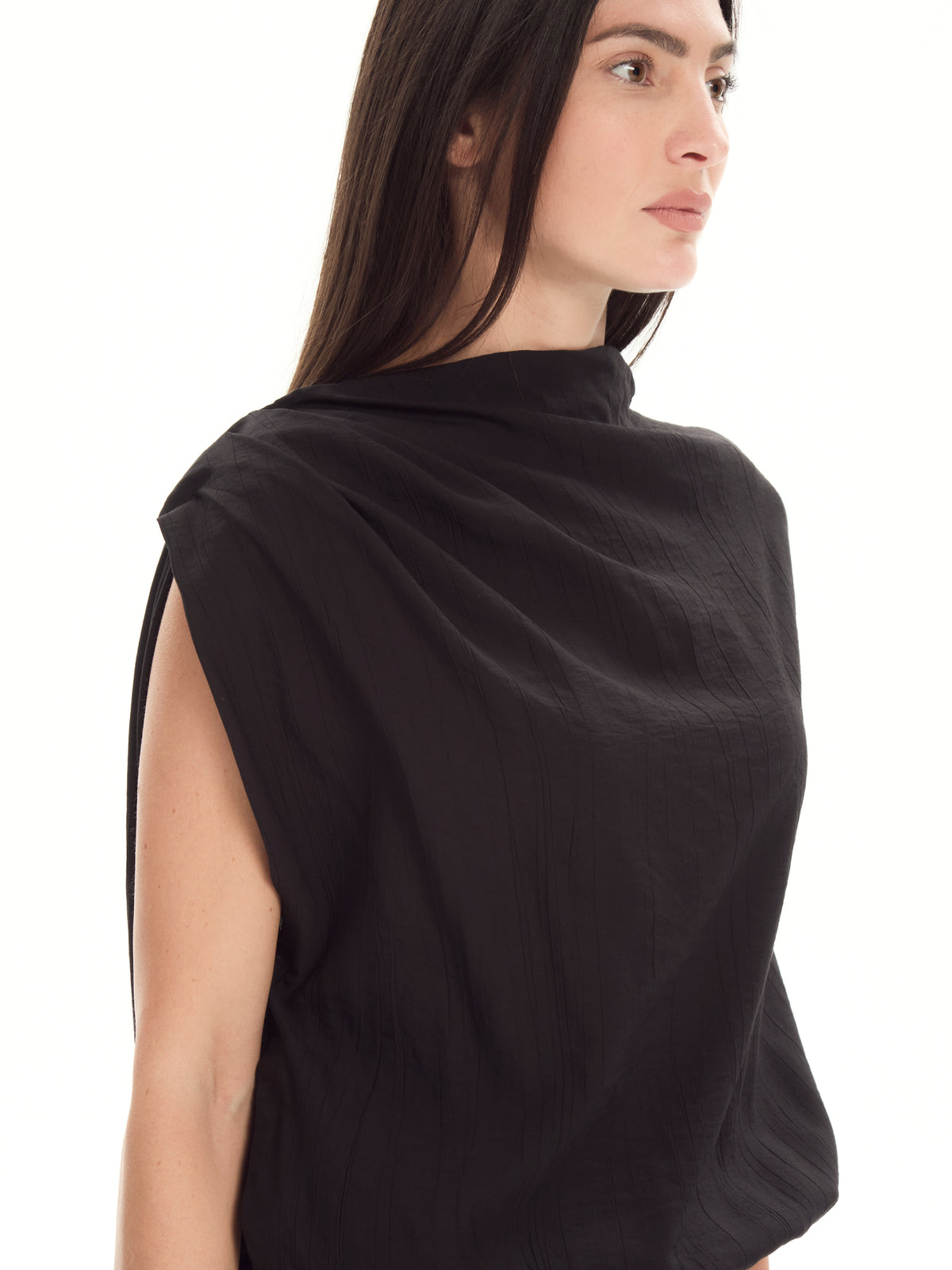 IXOS Tuta fluida con scollo drappeggiato NERO