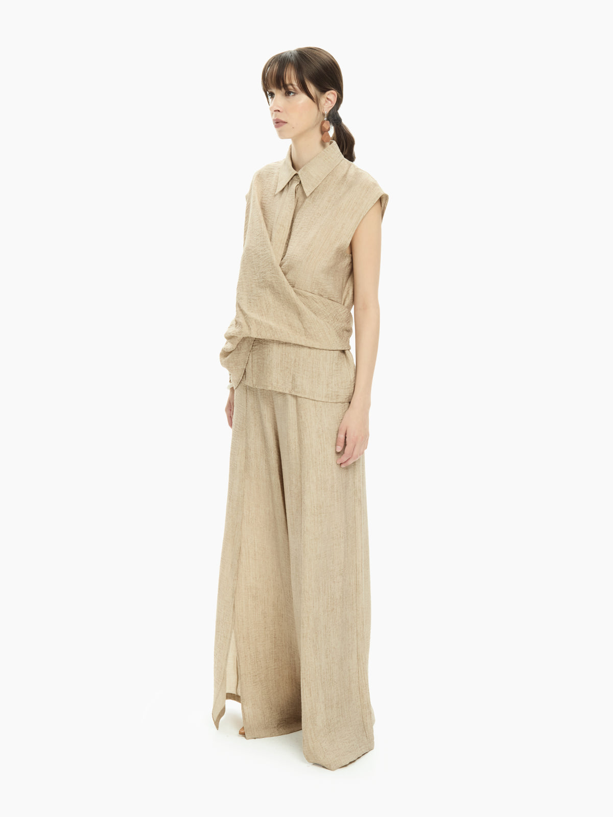 IXOS Camicia smanicata con pannello drappeggiato BEIGE