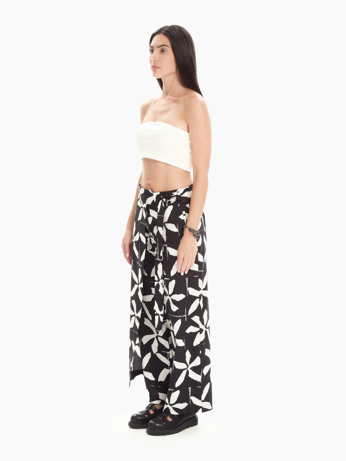 IXOS Pantaloni ampi con pannello sovrapposto NERO