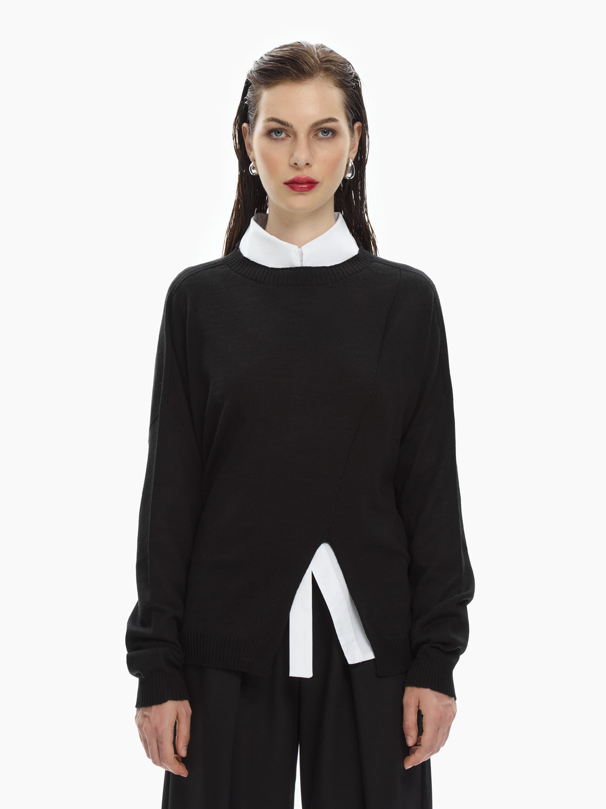 IXOS Maglia girocollo dalla linea morbida NERO