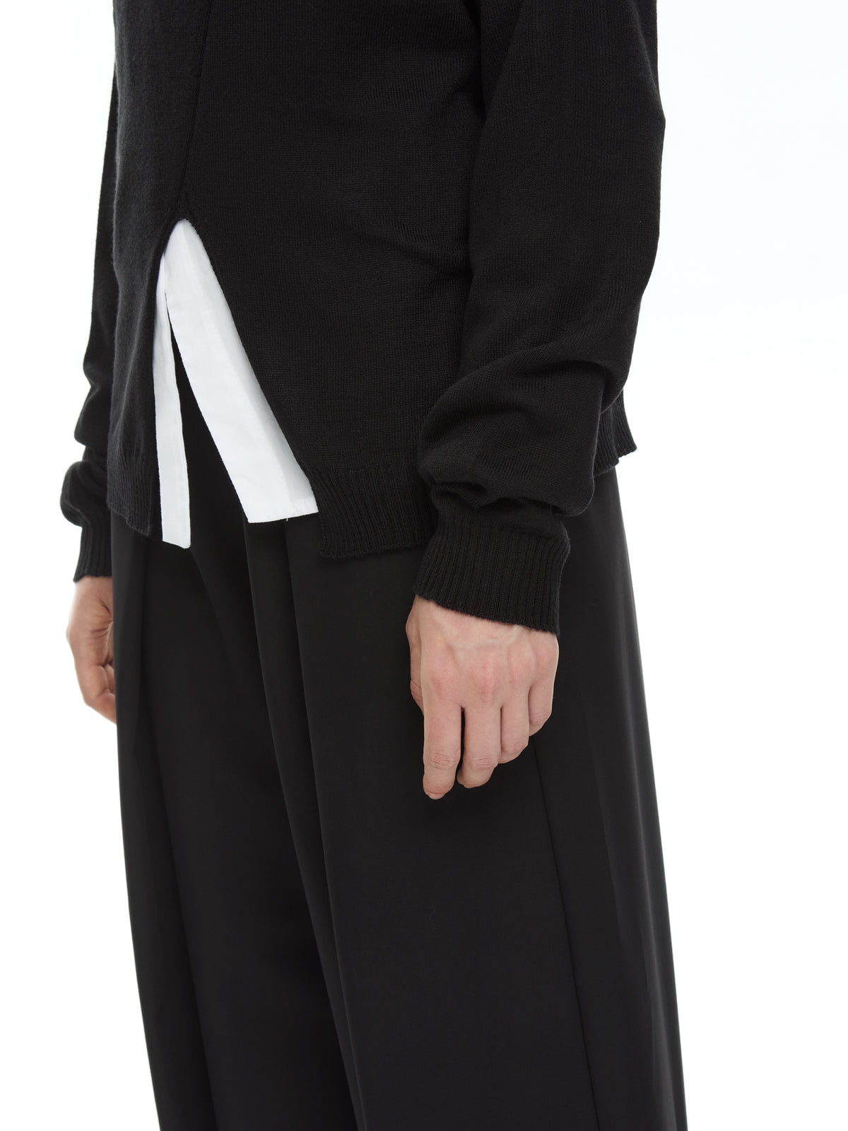 IXOS Maglia girocollo dalla linea morbida NERO