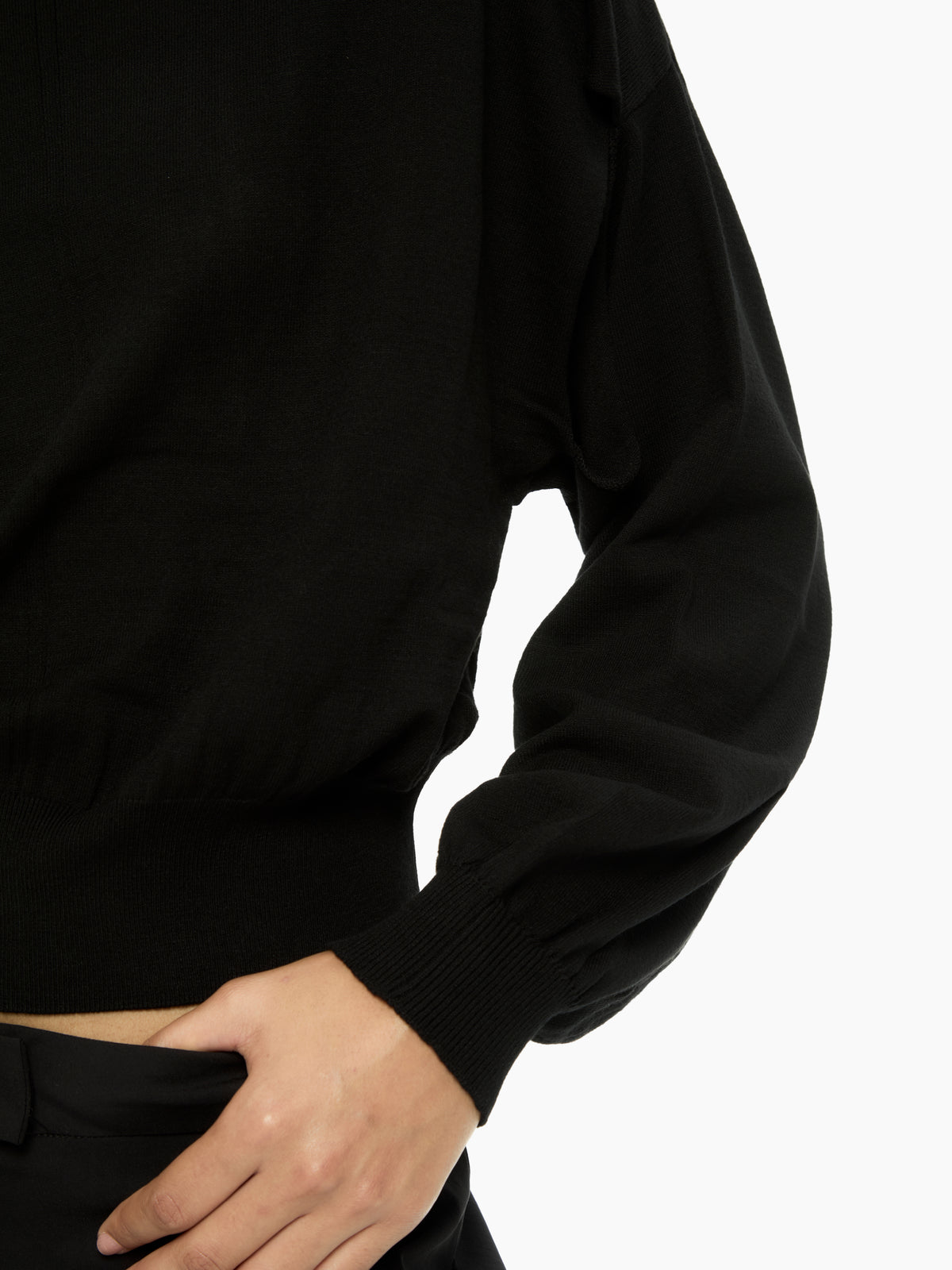 IXOS Maglia cropped con collo morbido NERO