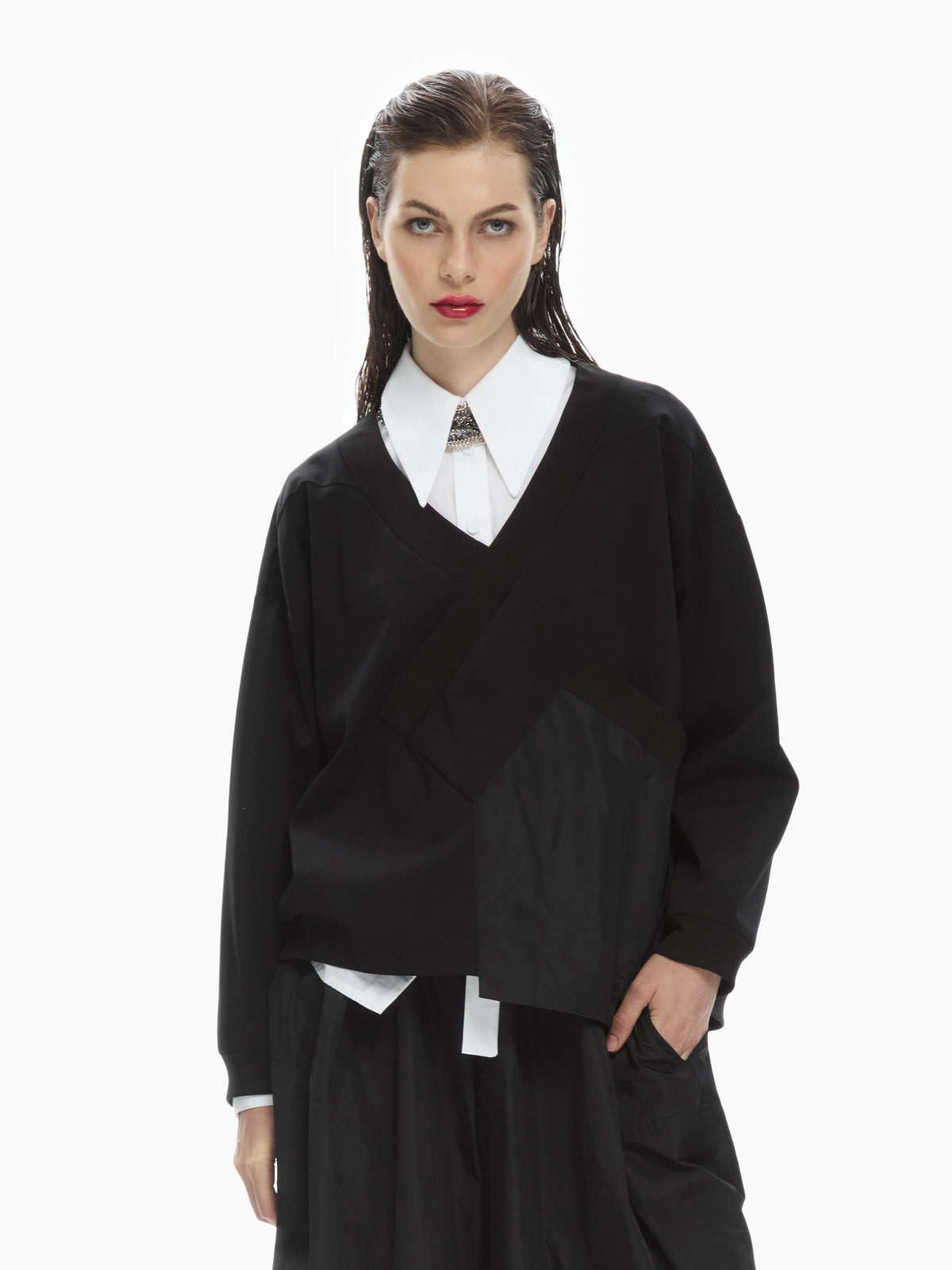IXOS Maglia con scollo a V incrociato NERO