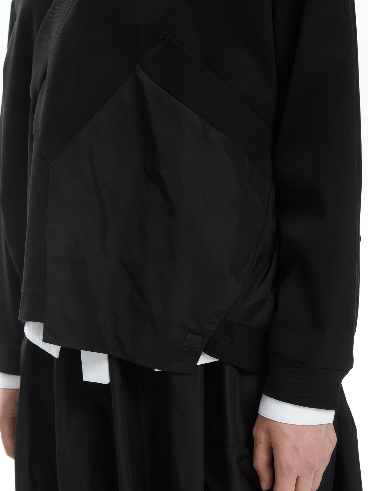 IXOS Maglia con scollo a V incrociato NERO
