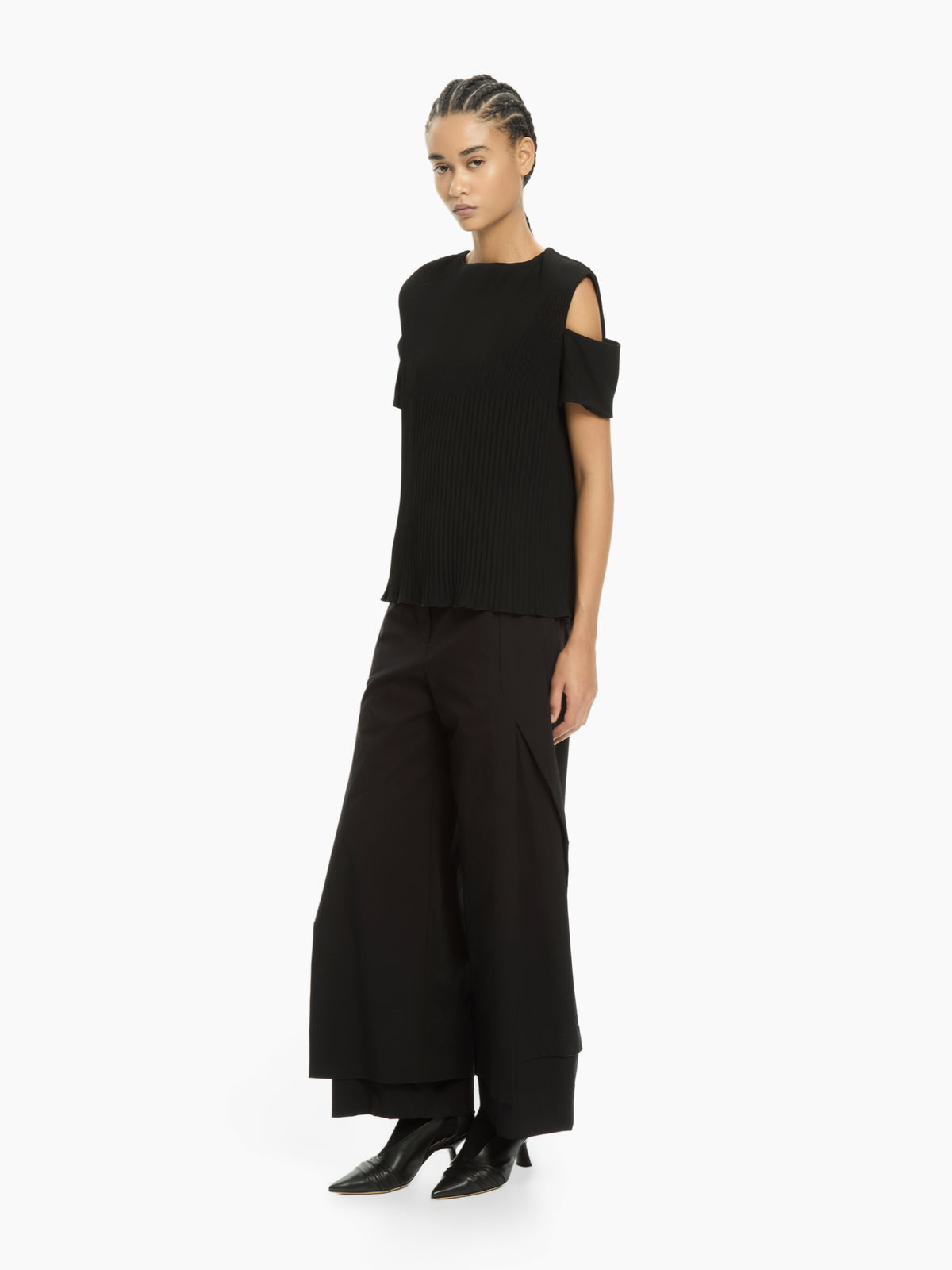 IXOS Top plissé con spalle cut-out NERO