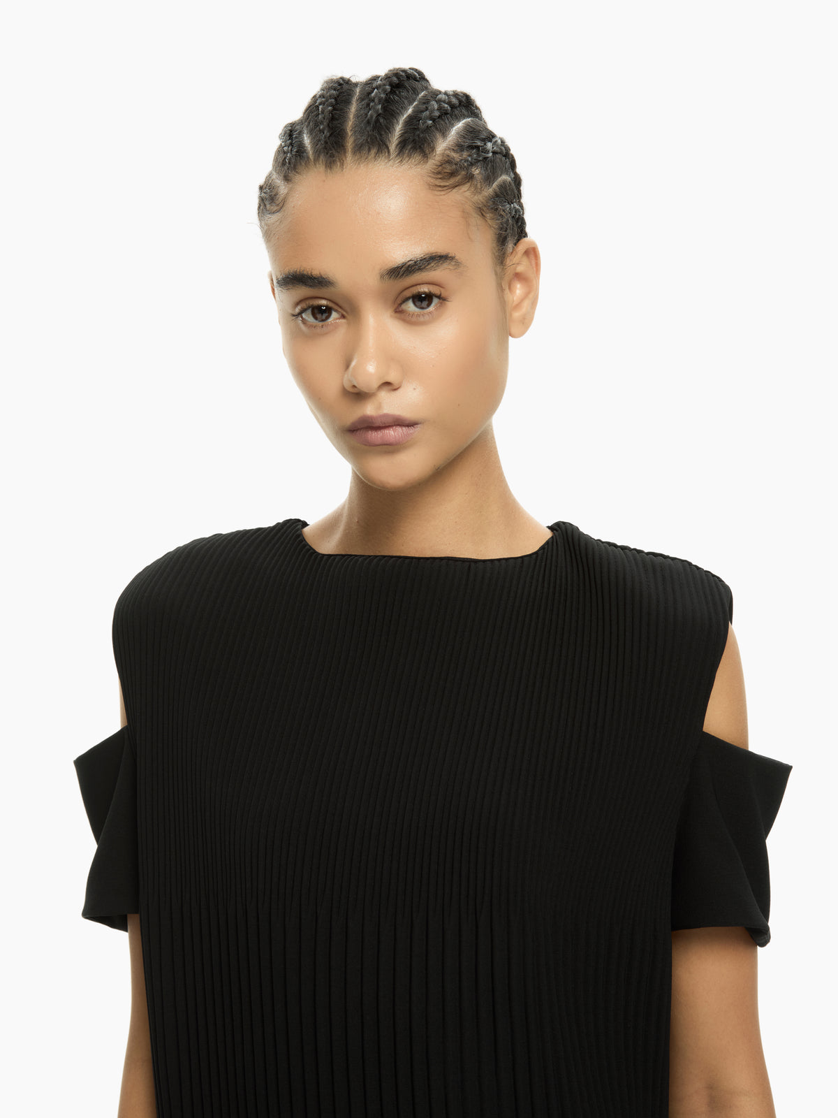 IXOS Top plissé con spalle cut-out NERO