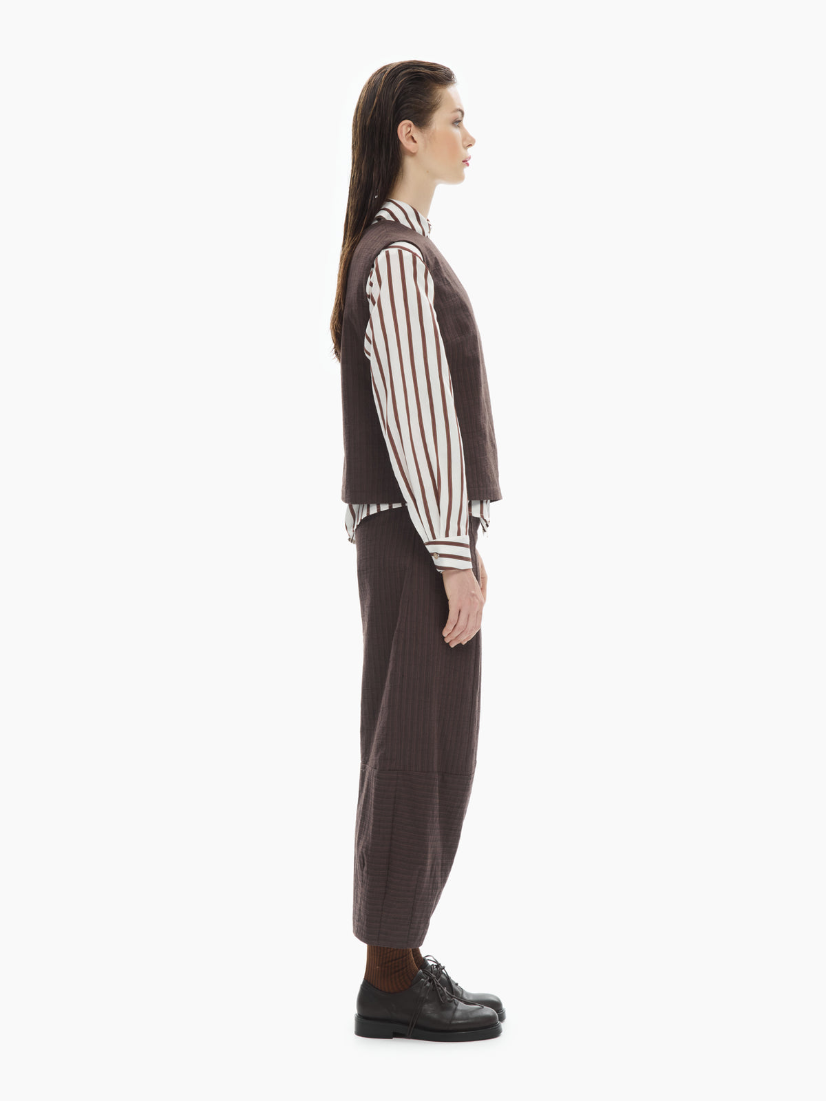 IXOS Gilet asimmetrico con bottoni sul retro MARRONE