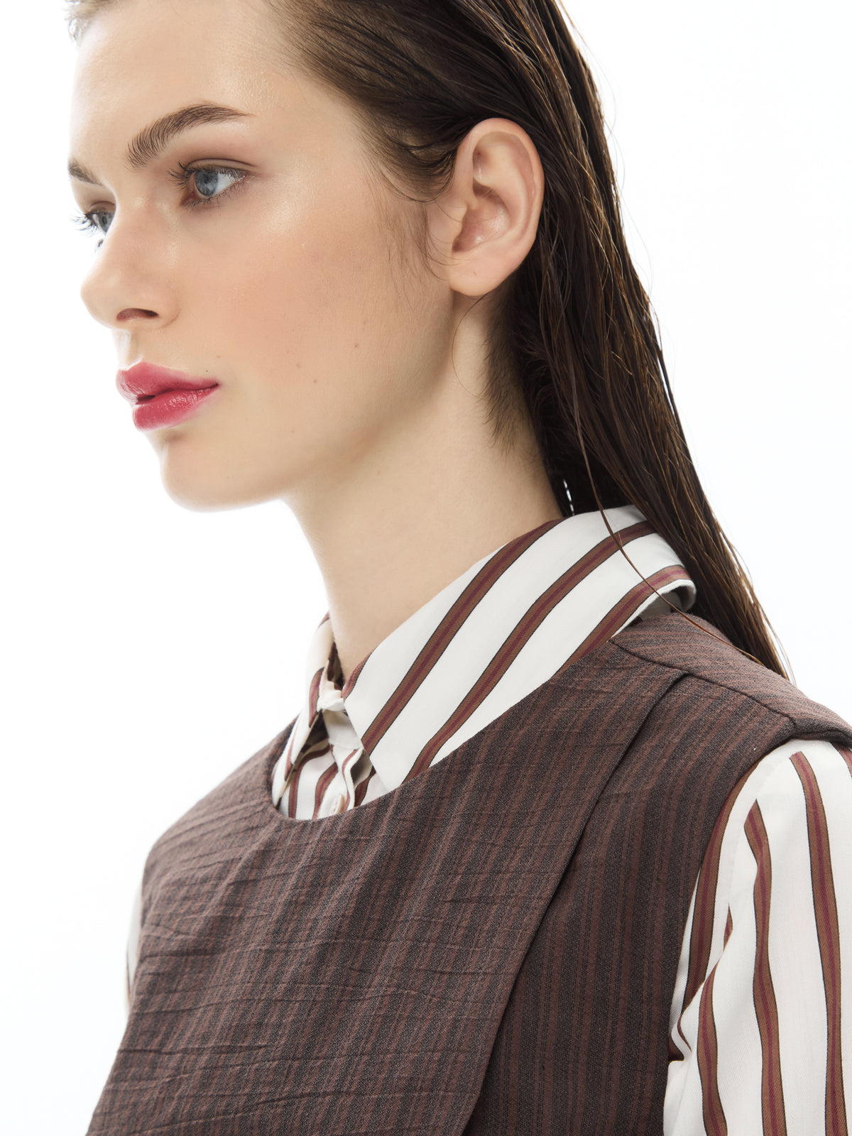 IXOS Gilet asimmetrico con bottoni sul retro MARRONE