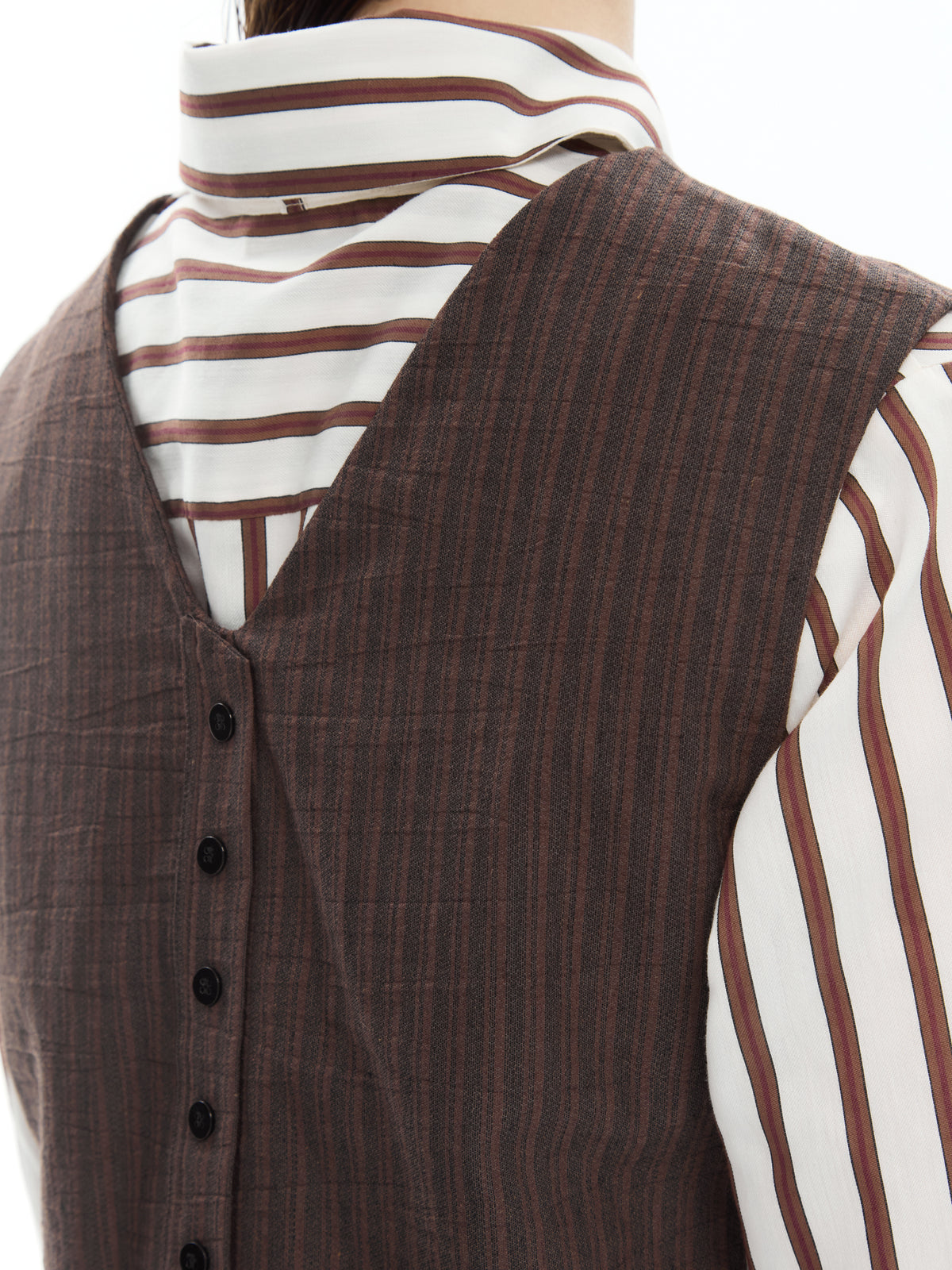 IXOS Gilet asimmetrico con bottoni sul retro MARRONE