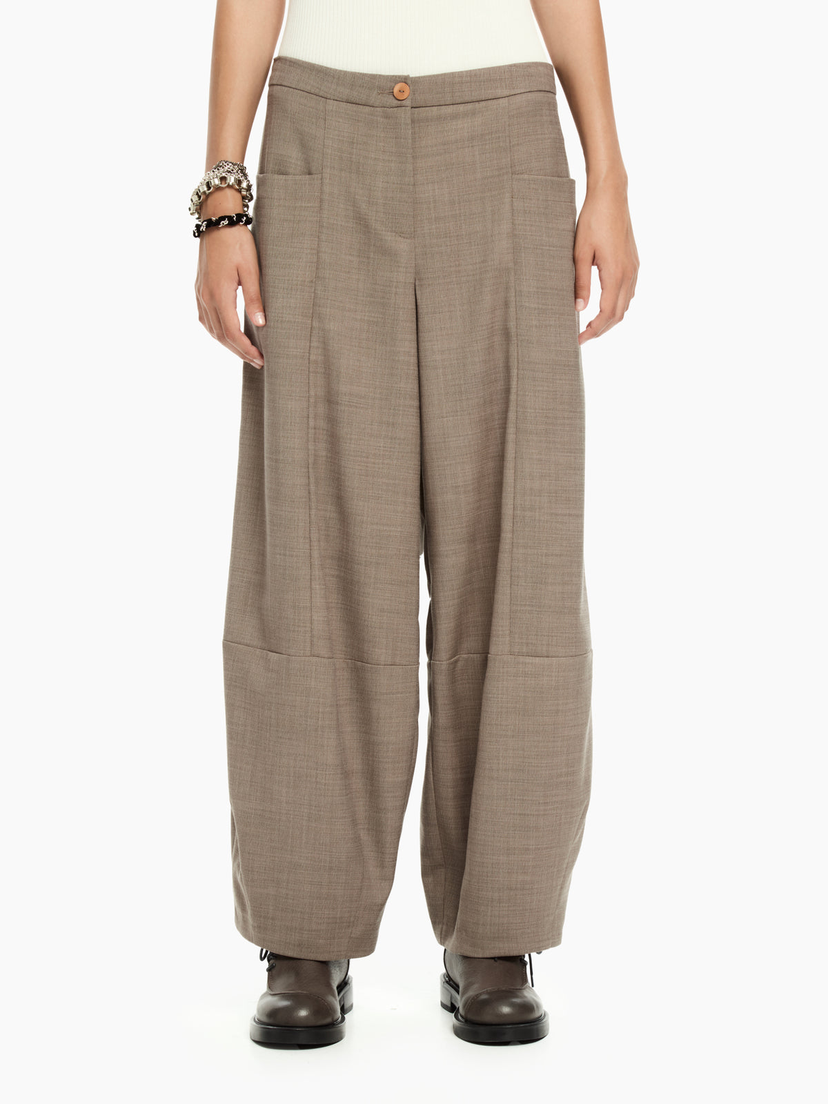 IXOS Pantaloni ampi con maxi tasche MARRONE